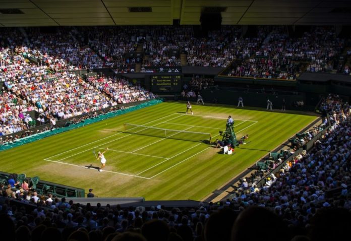 Parmi les sports populaires au Royaume-Uni, le tennis